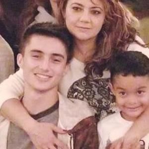 Meet your Posher, Edith